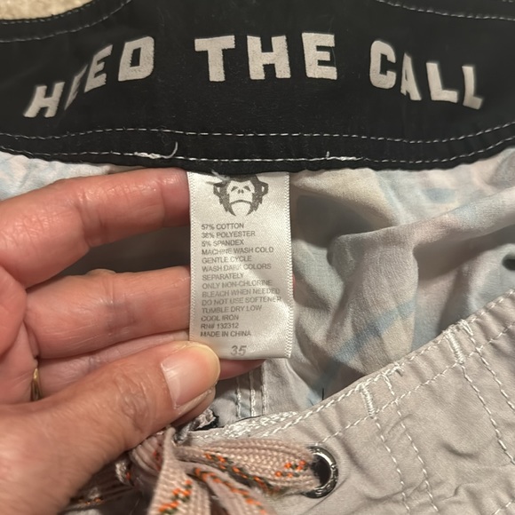 Howler Bros Heed to Call Multicolor Tropical Print Board Shorts-35 - Picture 9 of 10